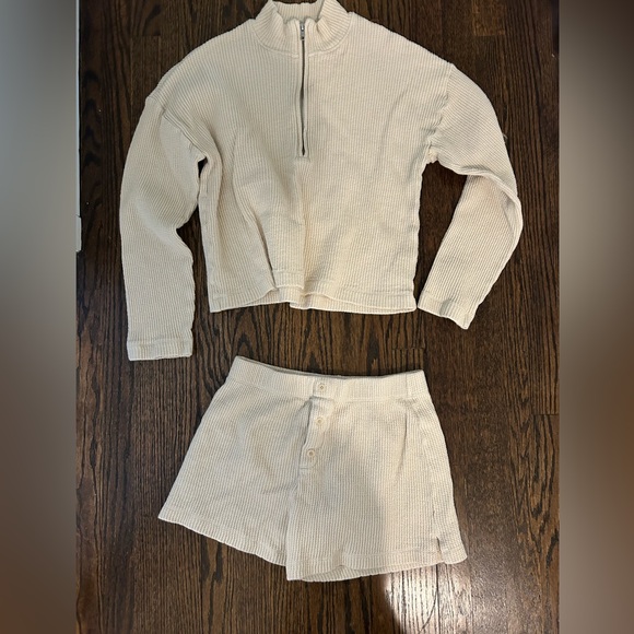 Reformation ivory Yale waffle set size large zip top size medium short - Picture 3 of 6